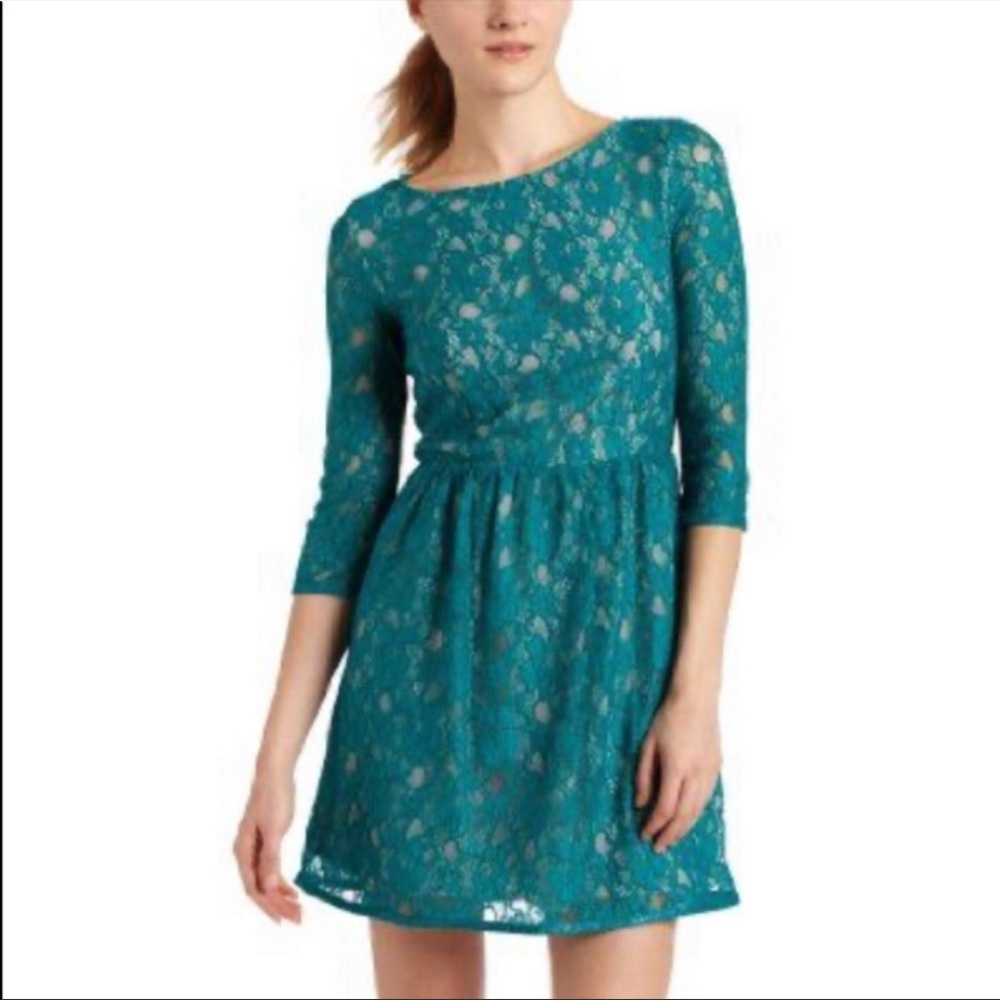 Emerald green lace dress